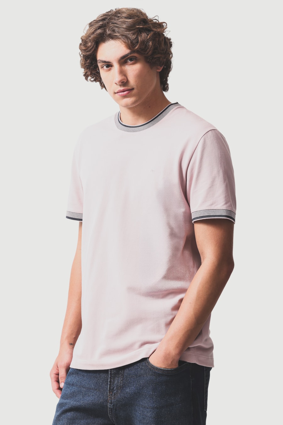 Camiseta Manga Curta Gola Com Frisos Rosa Seco 116 — foto 1 de 5