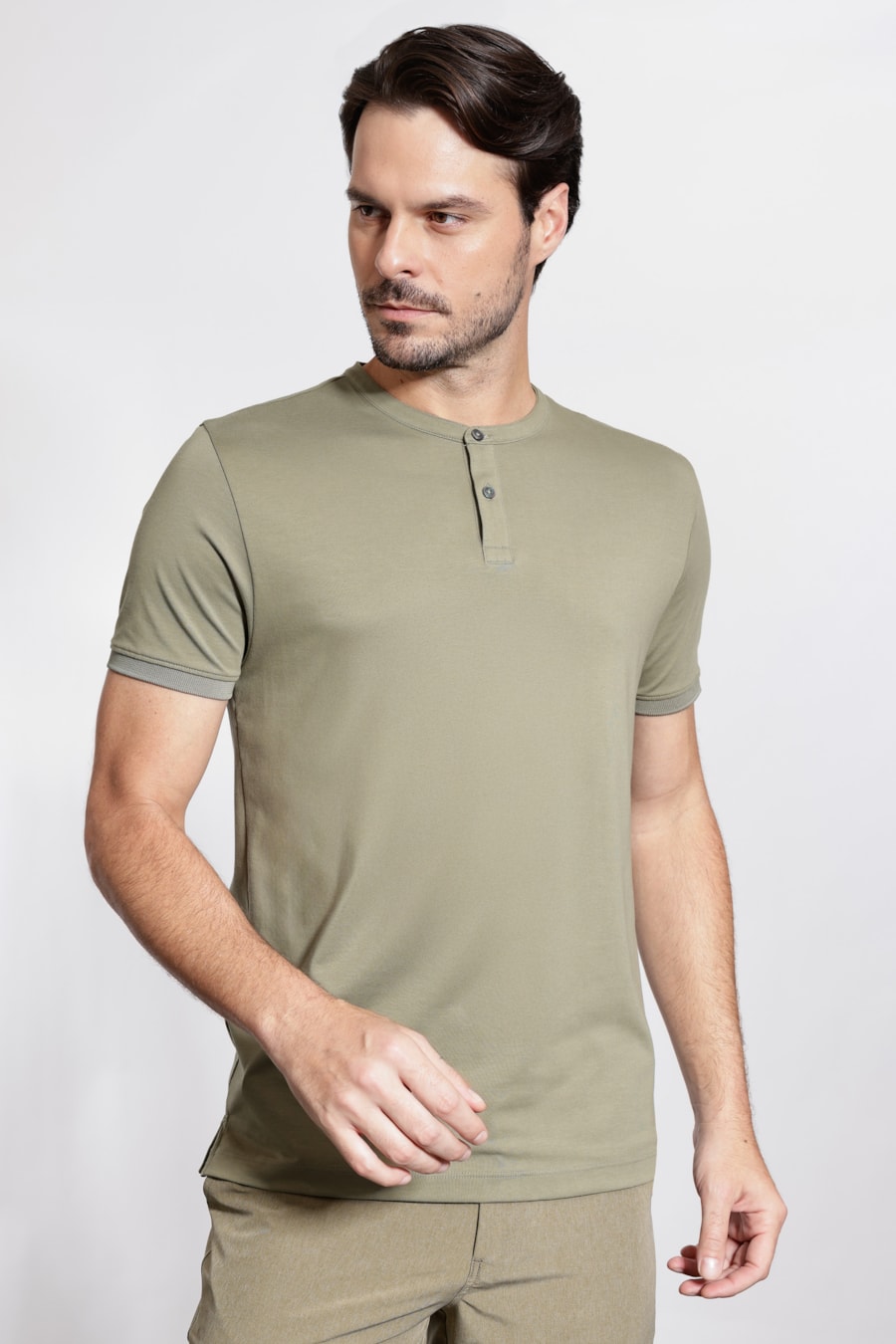 Camiseta Manga Curta Henley Pima Performing Verde — foto 1 de 6
