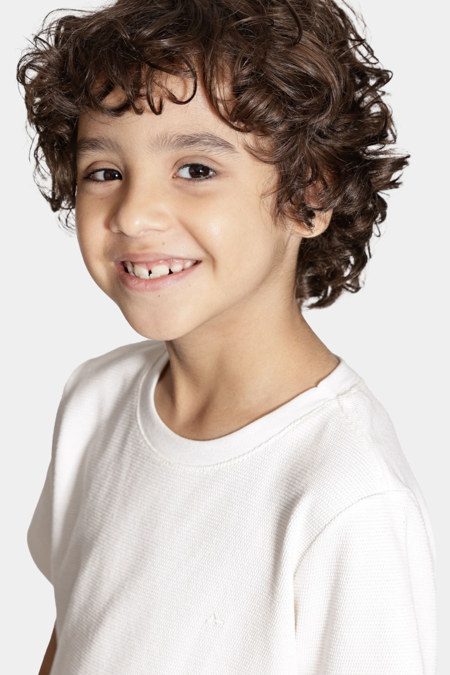 Camiseta Manga Curta Infantil Malha Texturizada Off White — foto 3 de 6