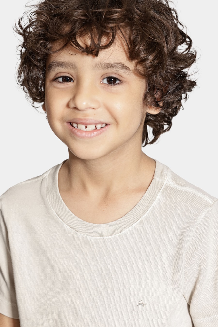 Camiseta Manga Curta Infantil Piquet Estonada Bege — foto 3 de 5
