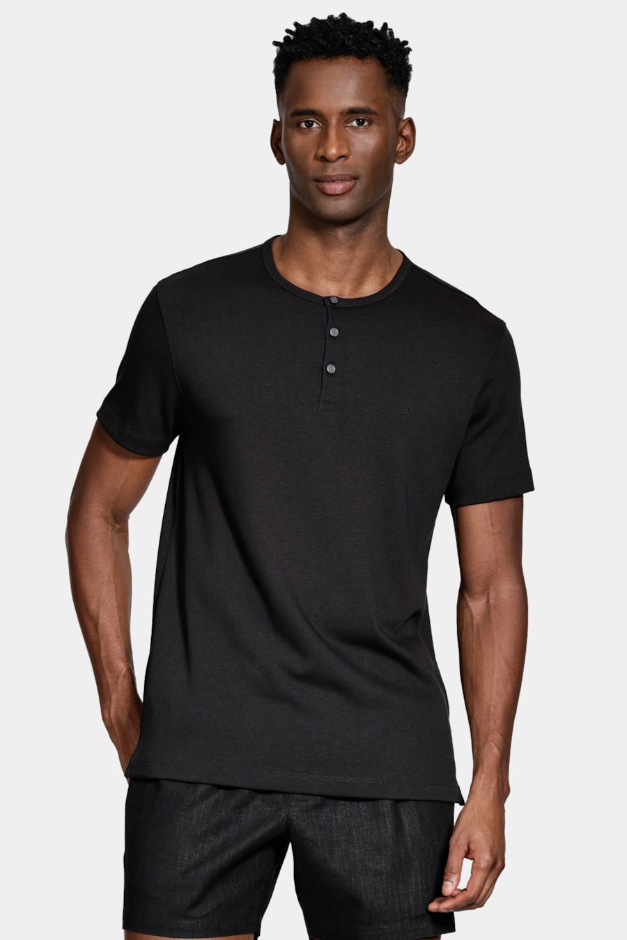 Camiseta Manga Curta Jersey Henley Preto — foto 1 de 5