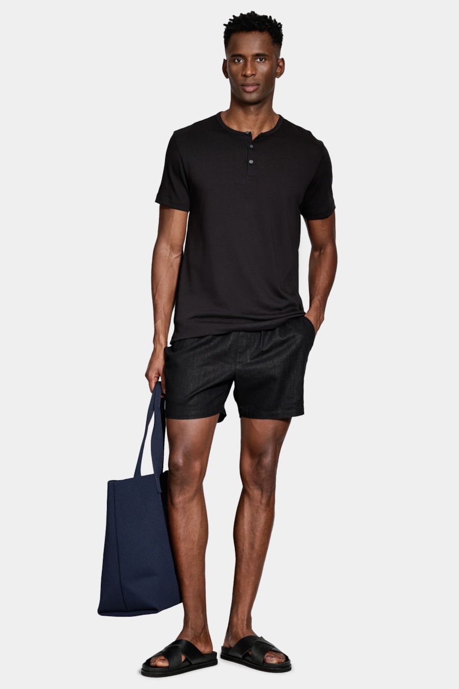 Camiseta Manga Curta Jersey Henley Preto — foto 2 de 5