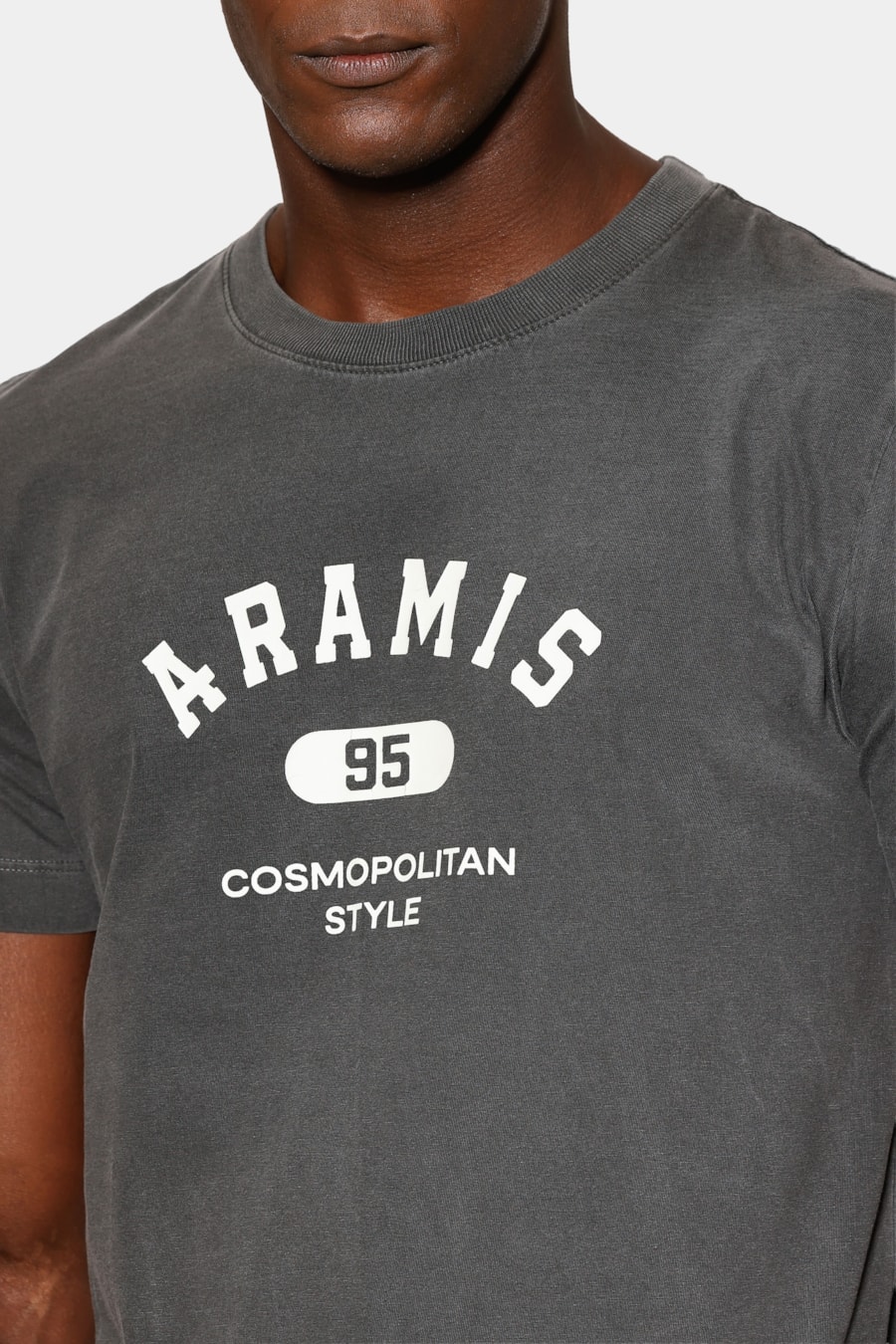 Camiseta Manga Curta Lavada Estampa Craquele Preto — foto 3 de 5