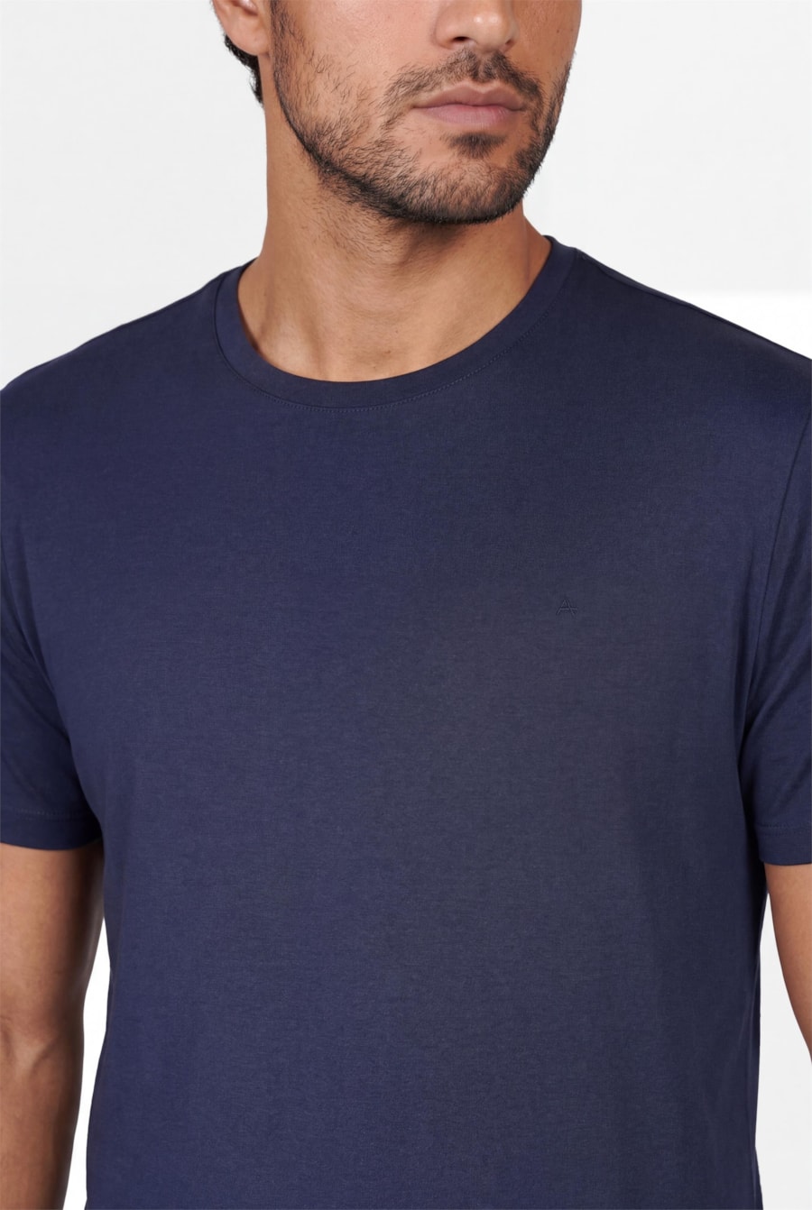 Camiseta Manga Curta Liquid Cotton Azul Marinho — foto 3 de 5