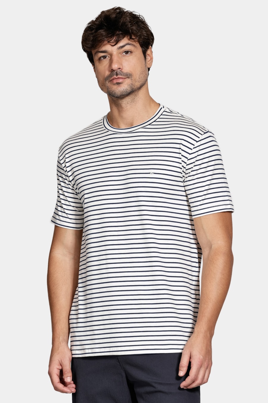 Camiseta Manga Curta Listrada Com Linho Natural C/ Navy — foto 1 de 5