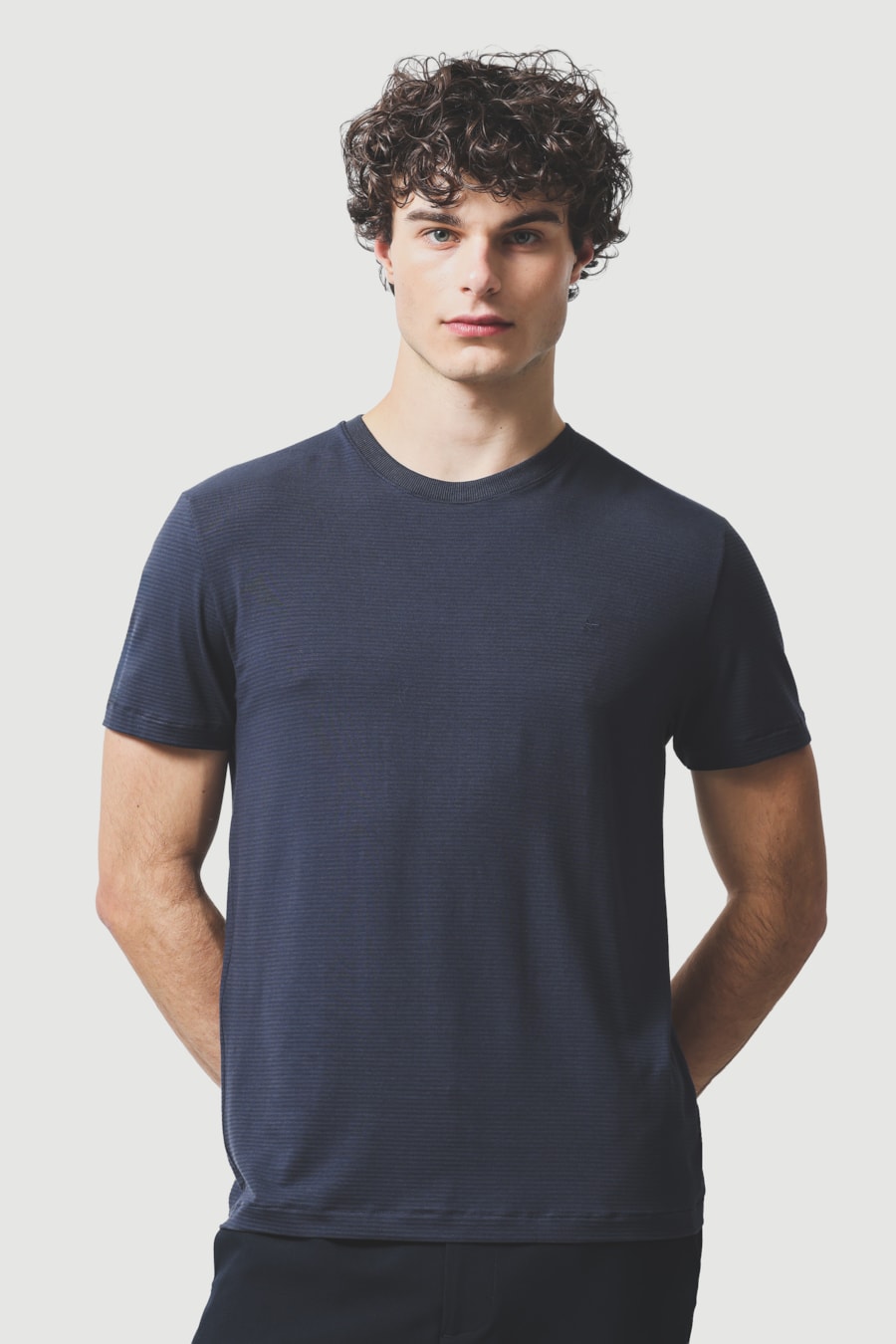 Camiseta Manga Curta Listrada em Modal Marinho — foto 1 de 5