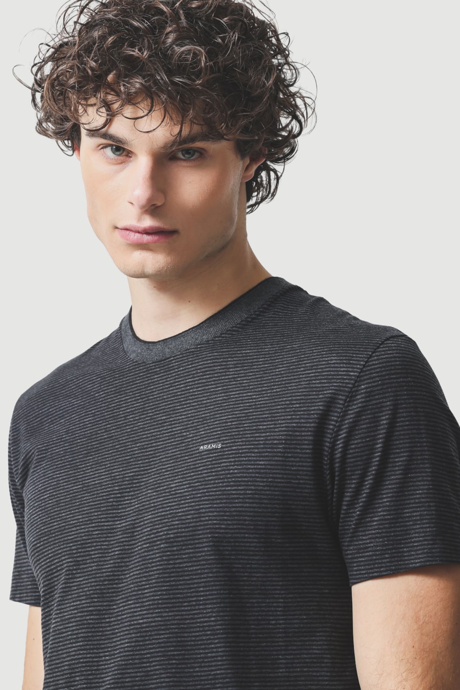Camiseta Manga Curta Listras Fio Tinto Mescla Preto — foto 3 de 5