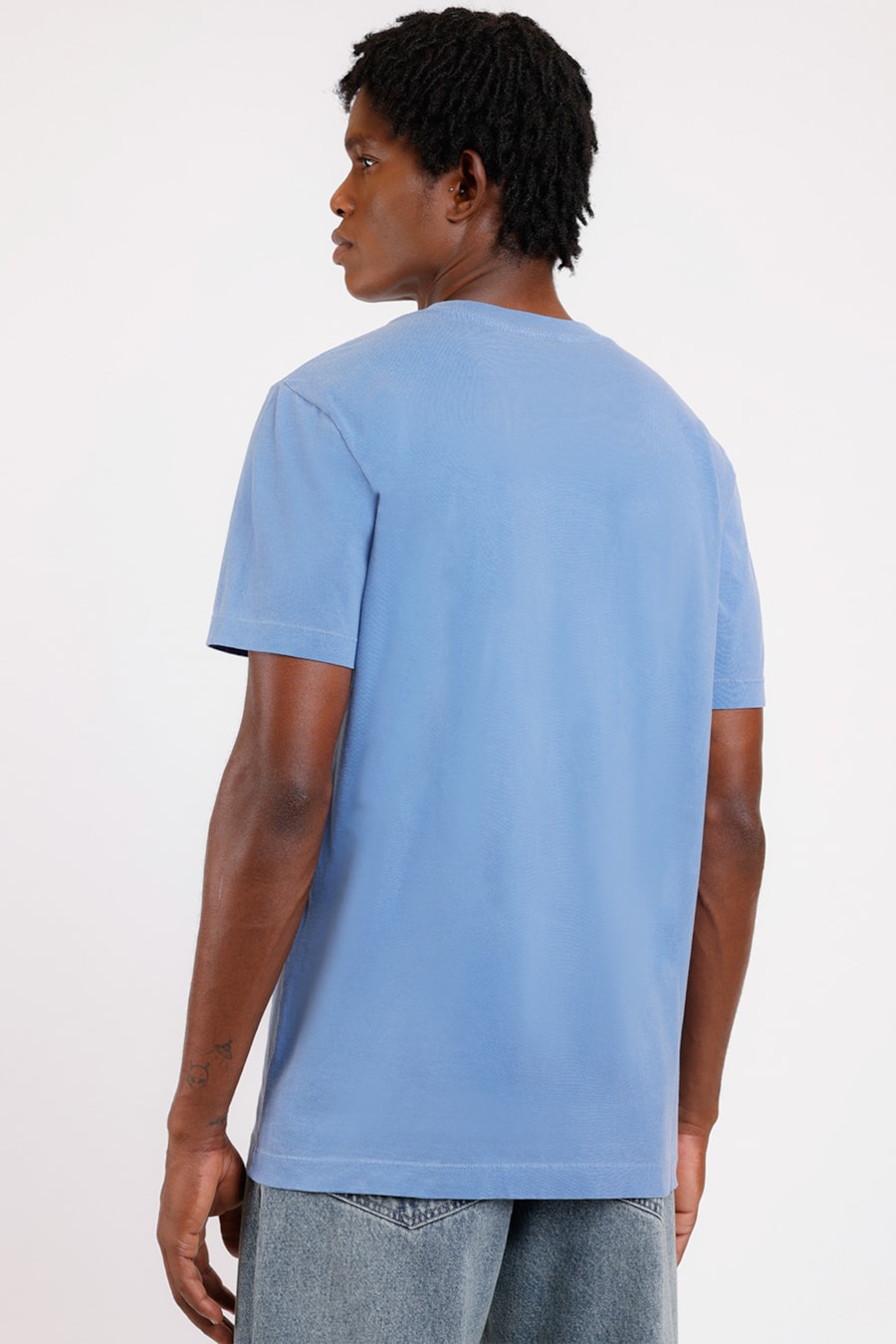 Camiseta Manga Curta Malha Estonada Lisa Azul Hortensia — foto 2 de 2