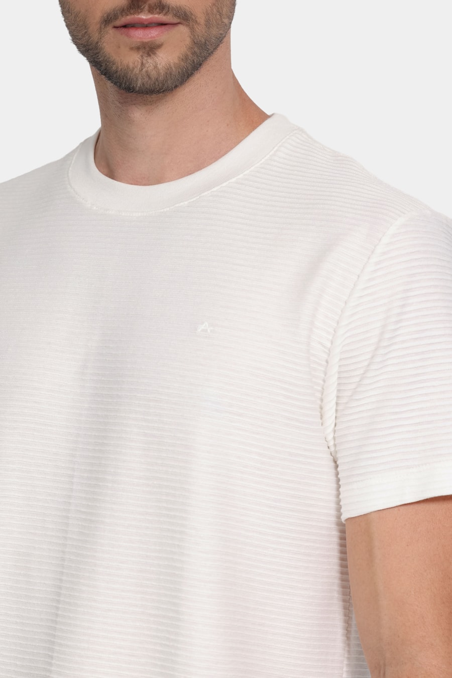 Camiseta Manga Curta Malha Gorgurao Off White — foto 3 de 6