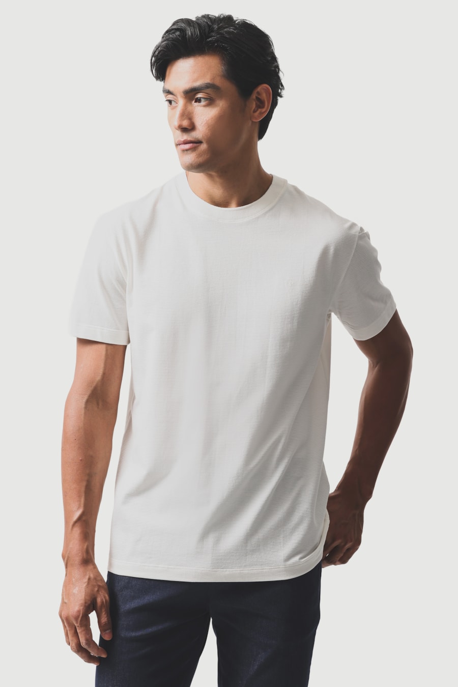 Camiseta Manga Curta Malha Quadrilê Off White — foto 1 de 6