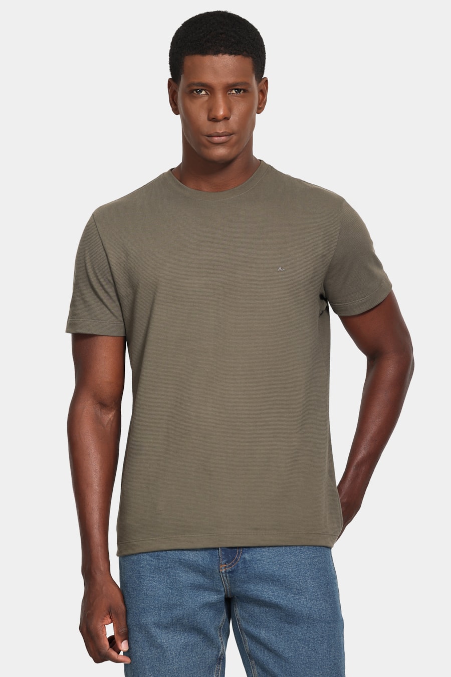 Camiseta Manga Curta Malha Quadrile Verde Oliva — foto 1 de 5