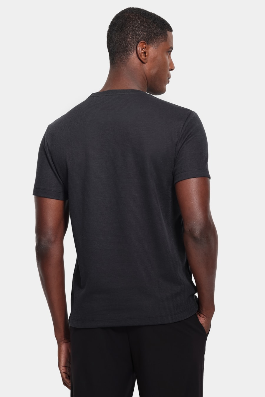 Camiseta Manga Curta Malha Roma Preto — foto 3 de 5