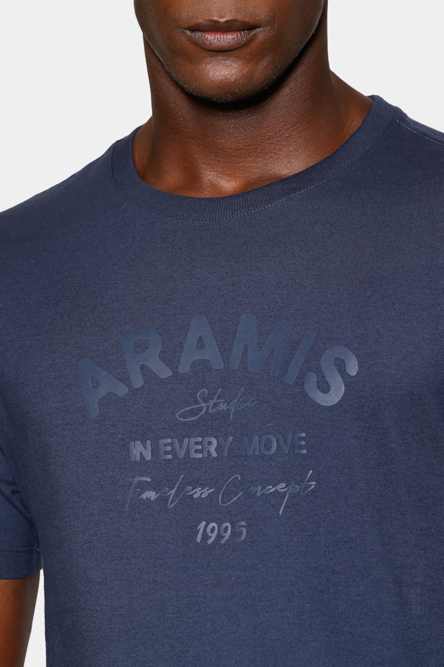 Camiseta Manga Curta Malha Soft Estampada Navy — foto 3 de 5