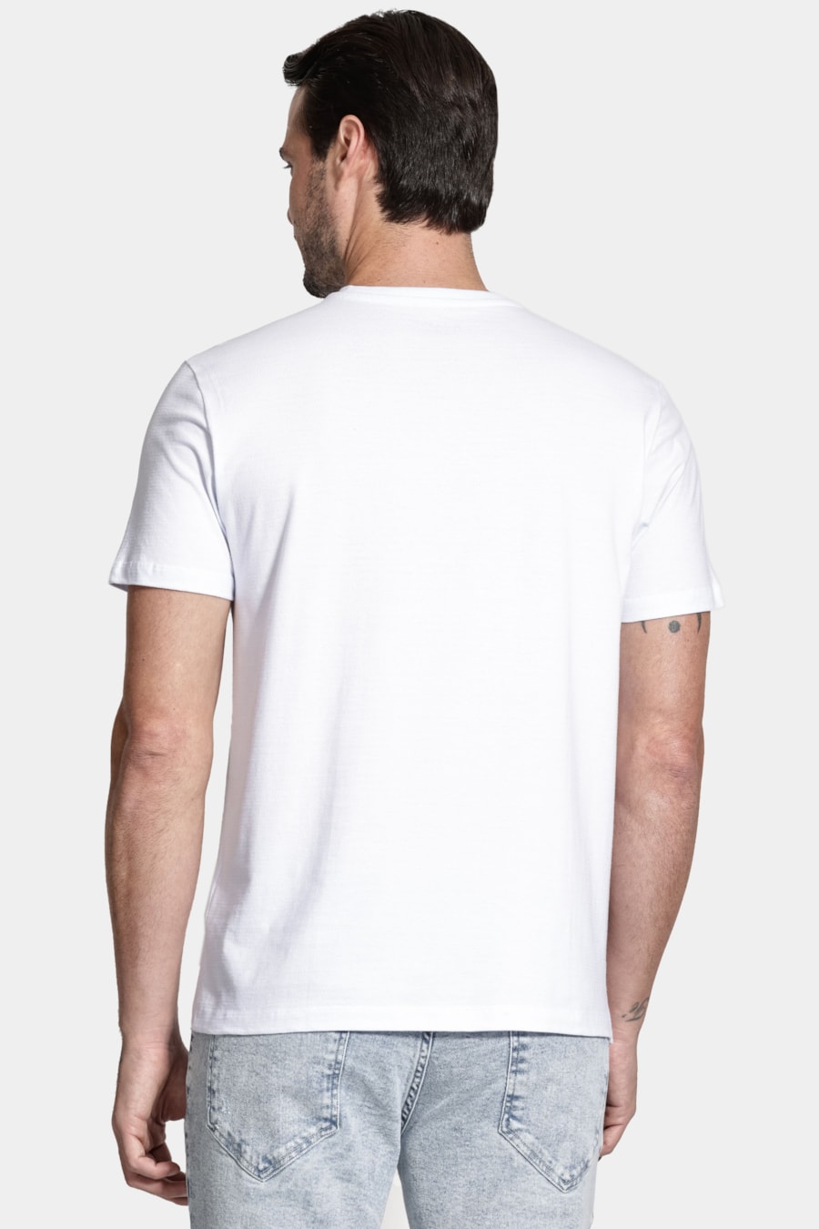 Camiseta Manga Curta Maquinetada Branca — foto 4 de 5