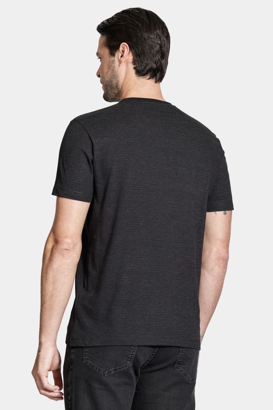 Camiseta Manga Curta Maquinetada Preta — foto 4 de 5