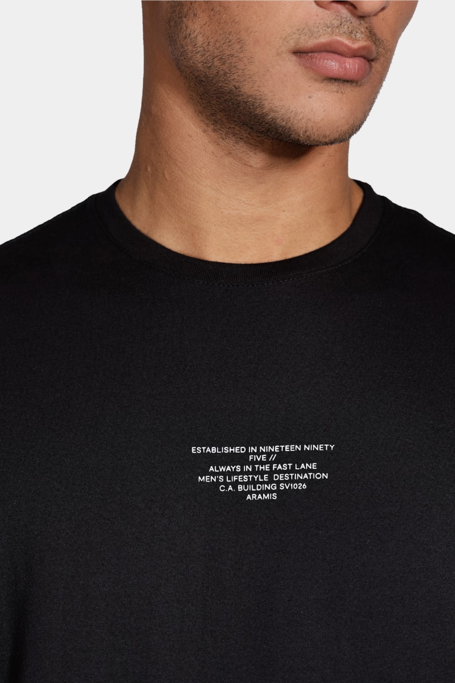 Camiseta Manga Curta Minimal Preto — foto 3 de 4