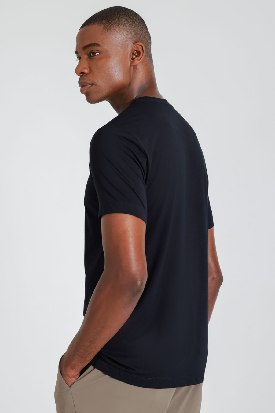 Camiseta Manga Curta Modal Print Global Preto — foto 4 de 5