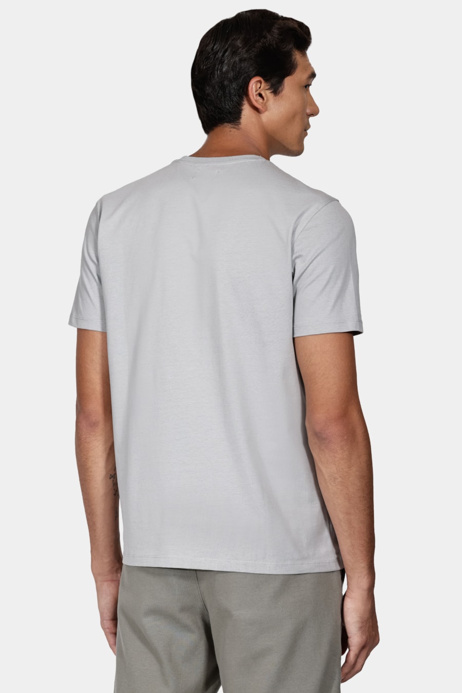 Camiseta Manga Curta New Essencial Cinza Prata — foto 4 de 5