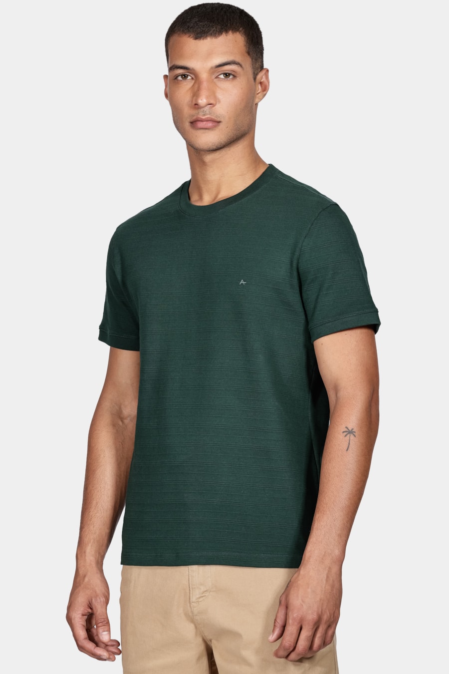 Camiseta Manga Curta New Suedine Verde Floresta — foto 1 de 5