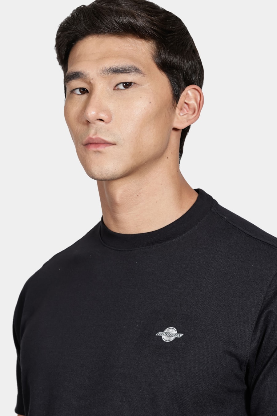 Camiseta Manga Curta Patch Preto — foto 3 de 4