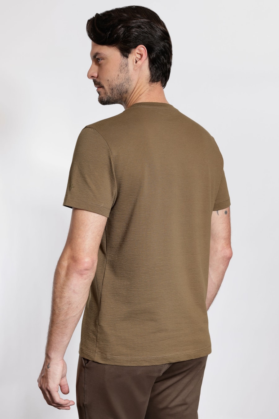 Camiseta Manga Curta Pima Performing Elasticwave Verde Militar — foto 4 de 5