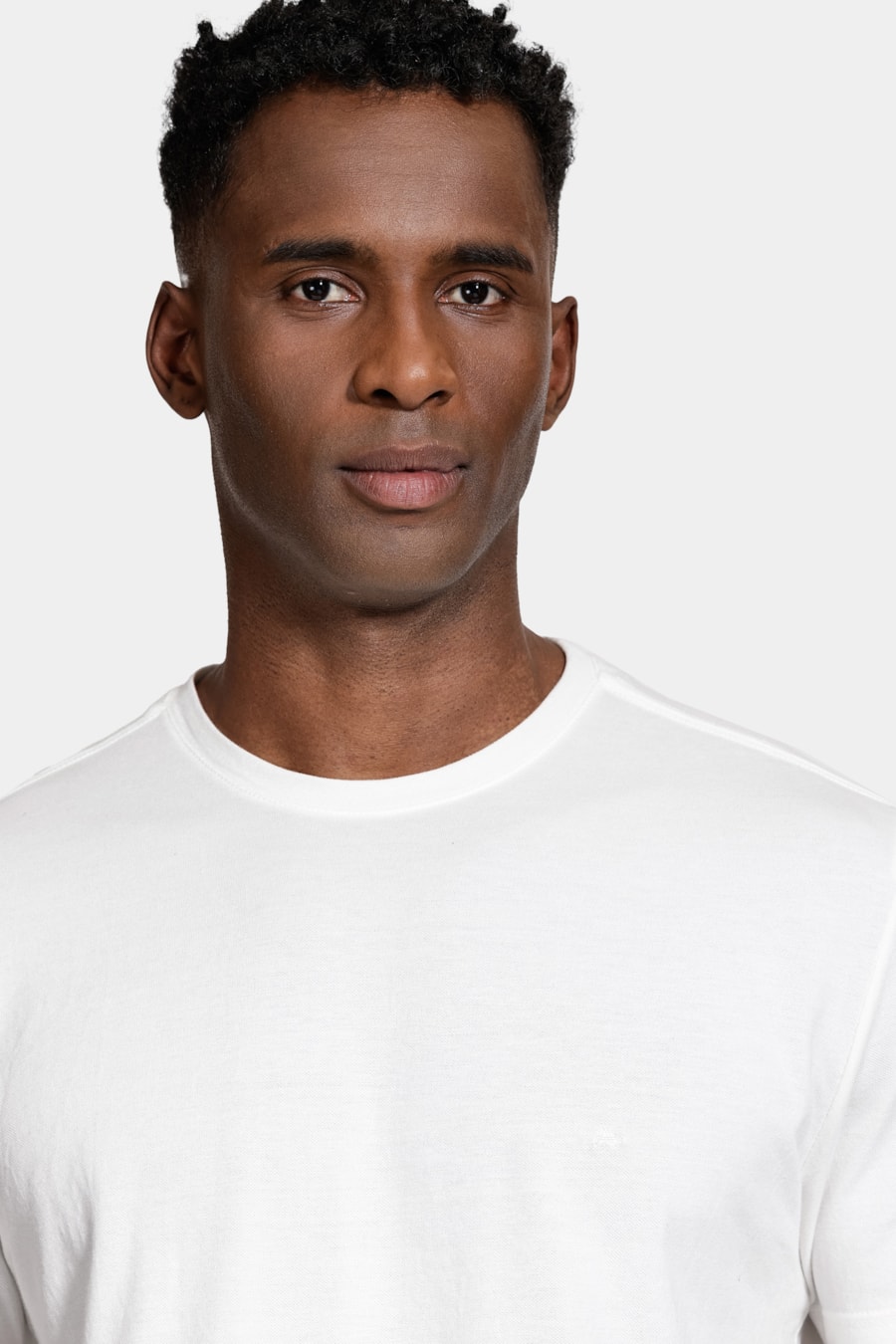 Camiseta Manga Curta Piquet Binado Off White — foto 3 de 5