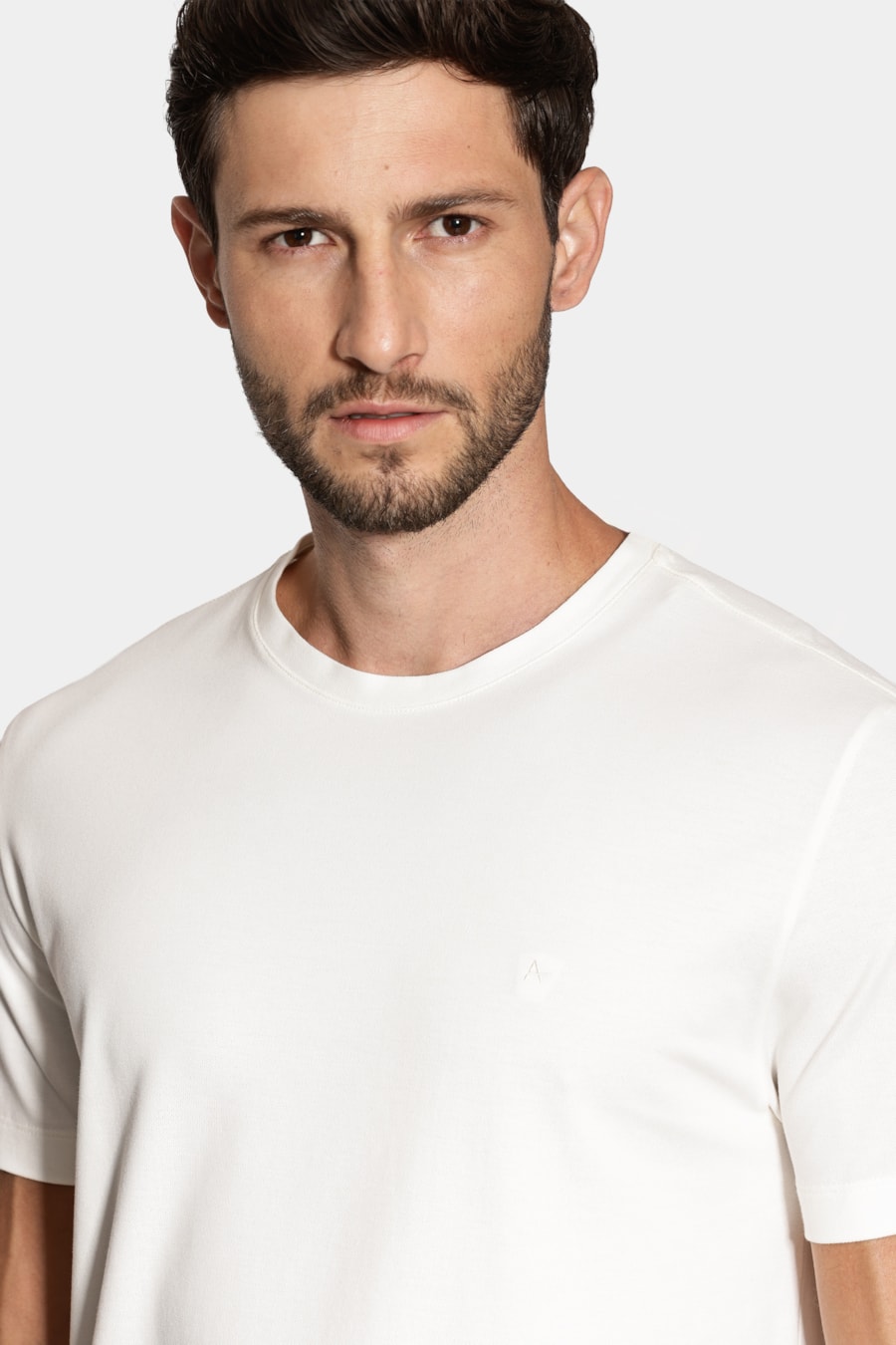 Camiseta Manga Curta Piquet Comfort Off White — foto 3 de 6