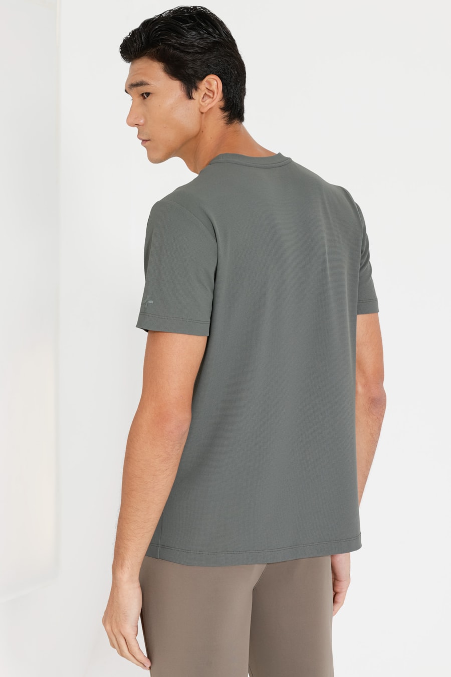 Camiseta Manga Curta Piquet Everyday Verde Oliva — foto 4 de 5