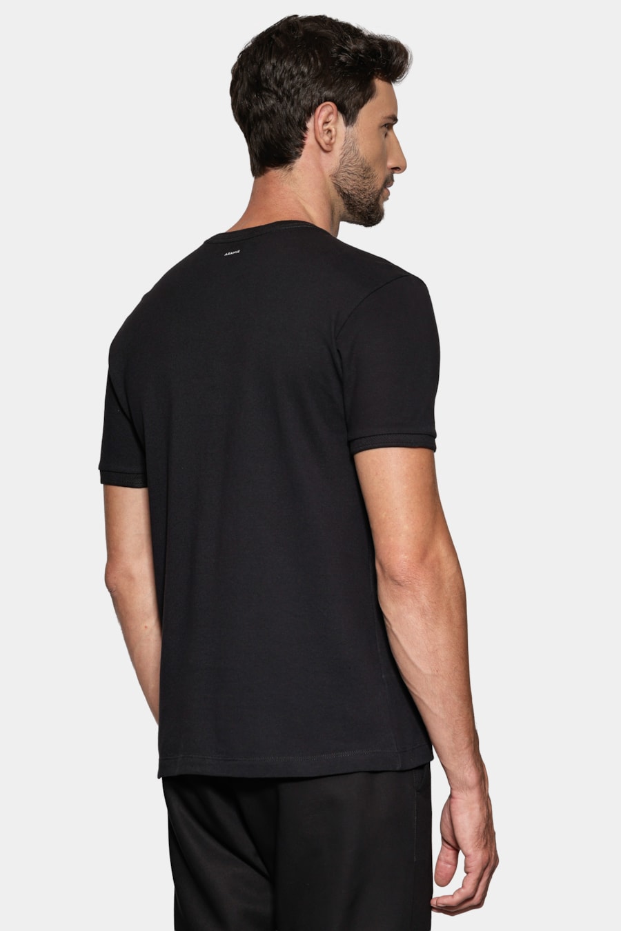 Camiseta Manga Curta Piquet Gola Jacquard Preto — foto 5 de 6