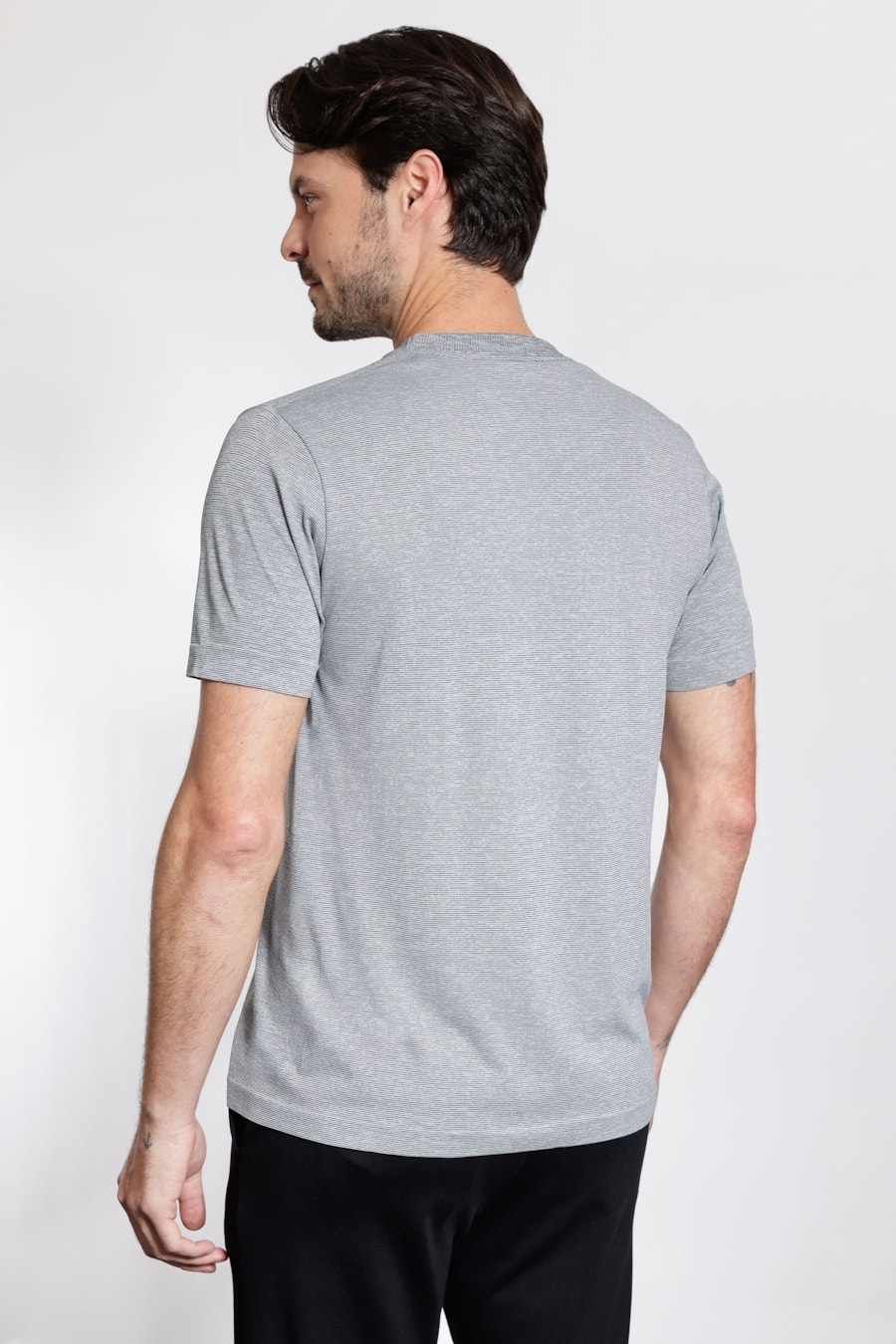 Camiseta Manga Curta Seamless Cinza Rato — foto 4 de 5