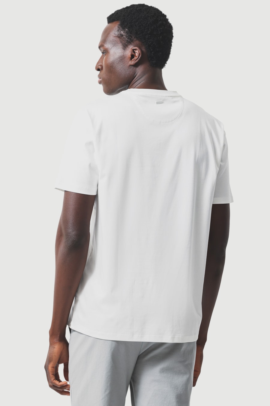 Camiseta Manga Curta Silk Blend Modal Off White — foto 5 de 6