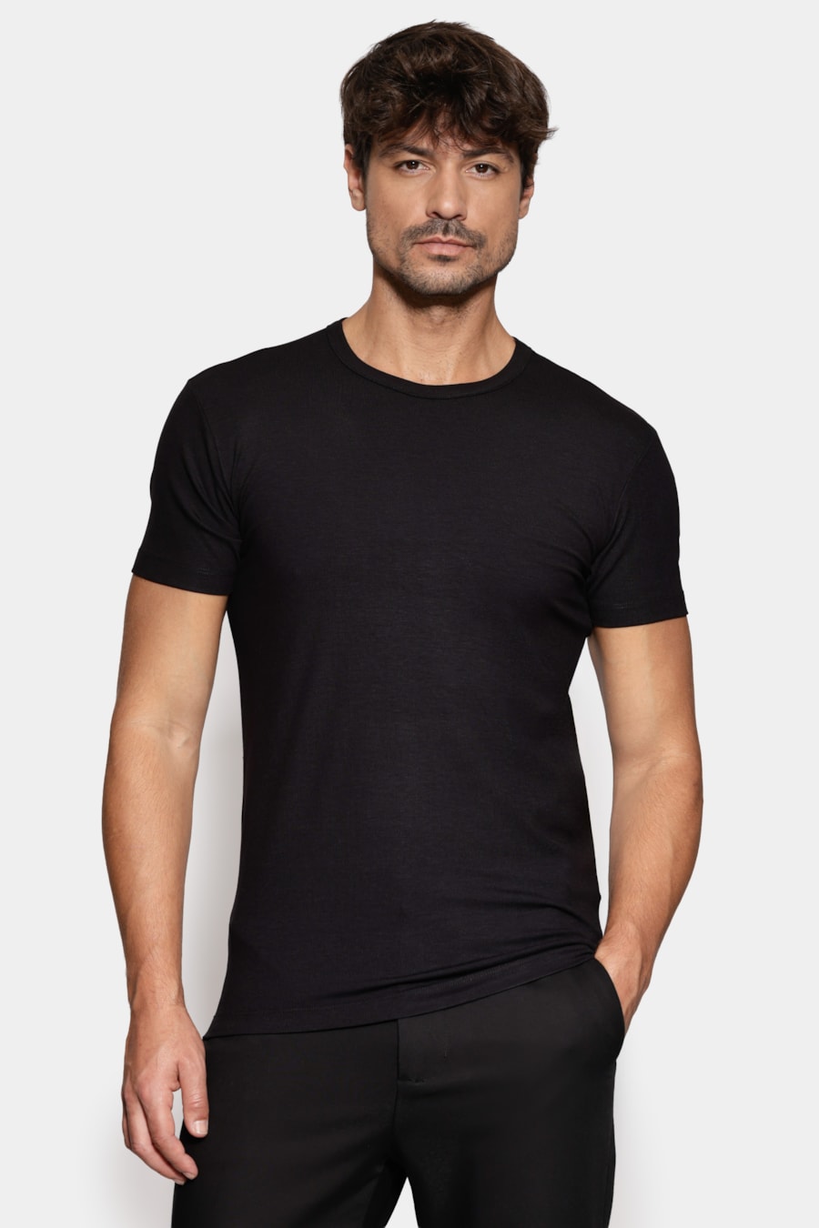 Camiseta Manga Curta Slim Básica Preto — foto 1 de 6