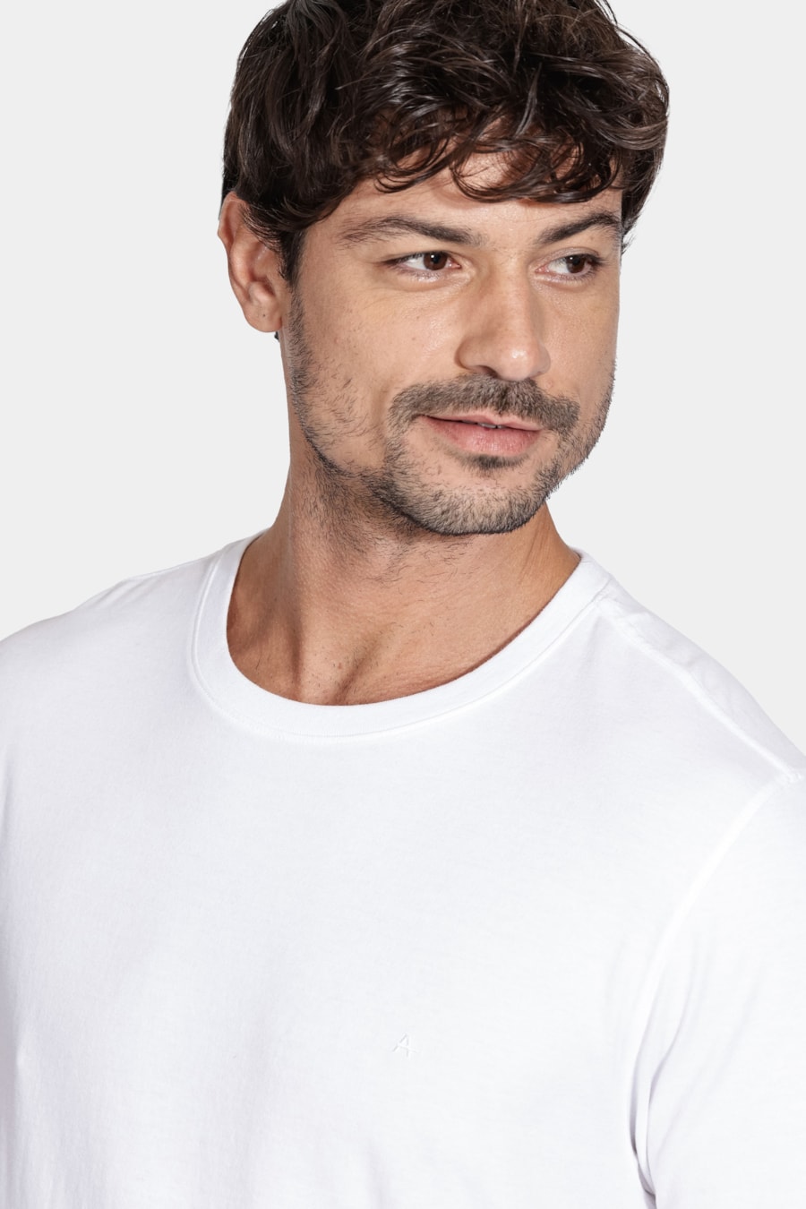 Camiseta Manga Curta Soft Comfort Branco — foto 3 de 5