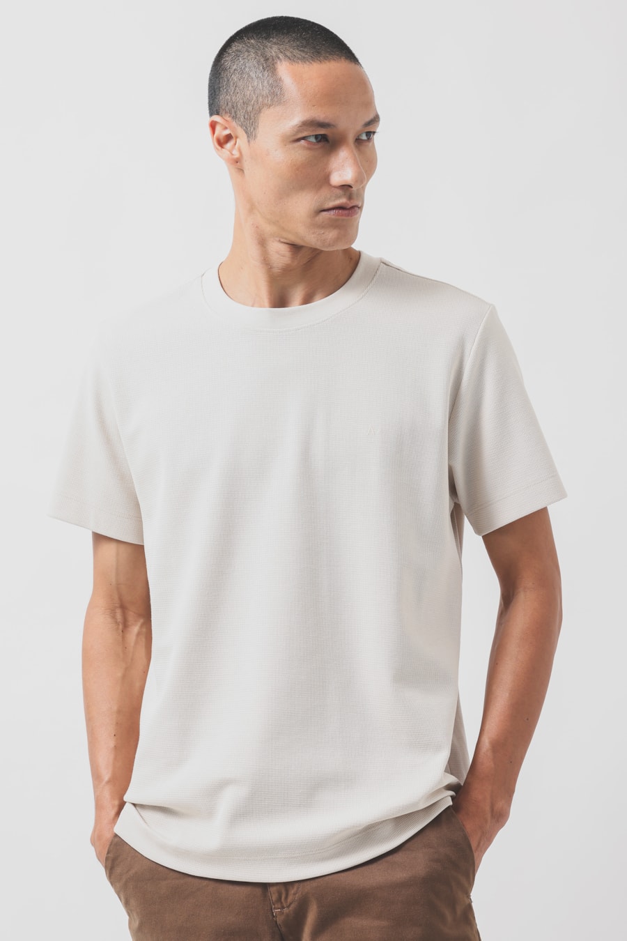 Camiseta Manga Curta Texture Interlock Areia 118 — foto 1 de 5