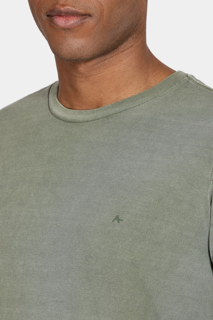 Camiseta Manga Curta Tinturada Verde Militar — foto 3 de 5