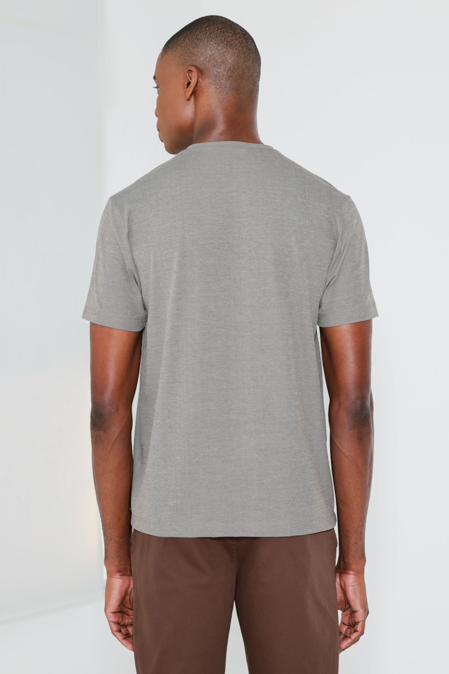 Camiseta Manga Curta Total Soft Cáqui — foto 4 de 5