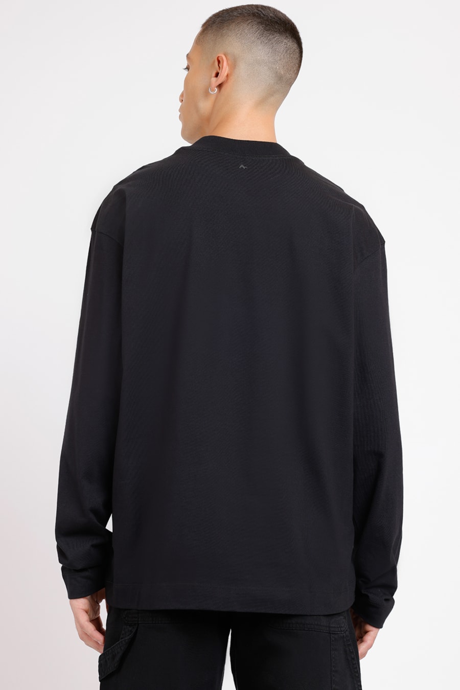 Camiseta Manga Longa em Malhão Oversized Preto — foto 2 de 2