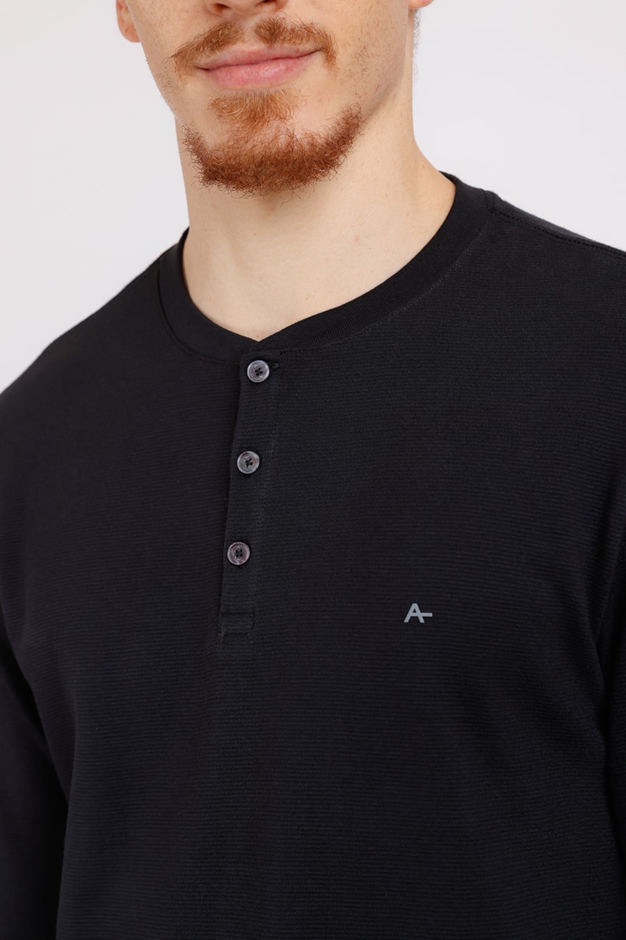 Camiseta Manga Longa Gola Portuguesa Suedine Preto — foto 1 de 2
