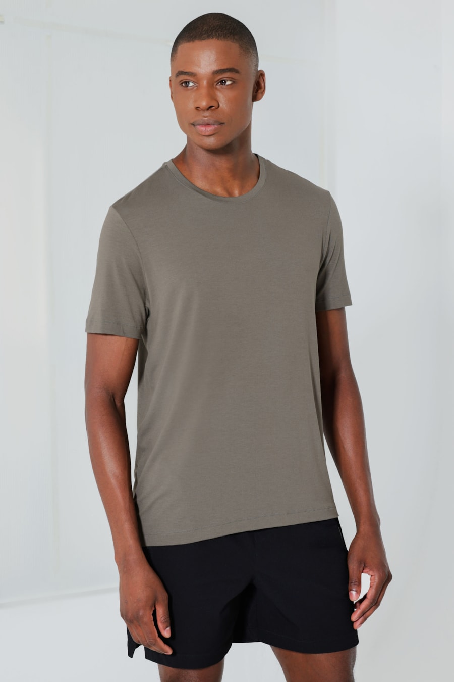 Camiseta Modal Everyday Verde Oliva — foto 1 de 5