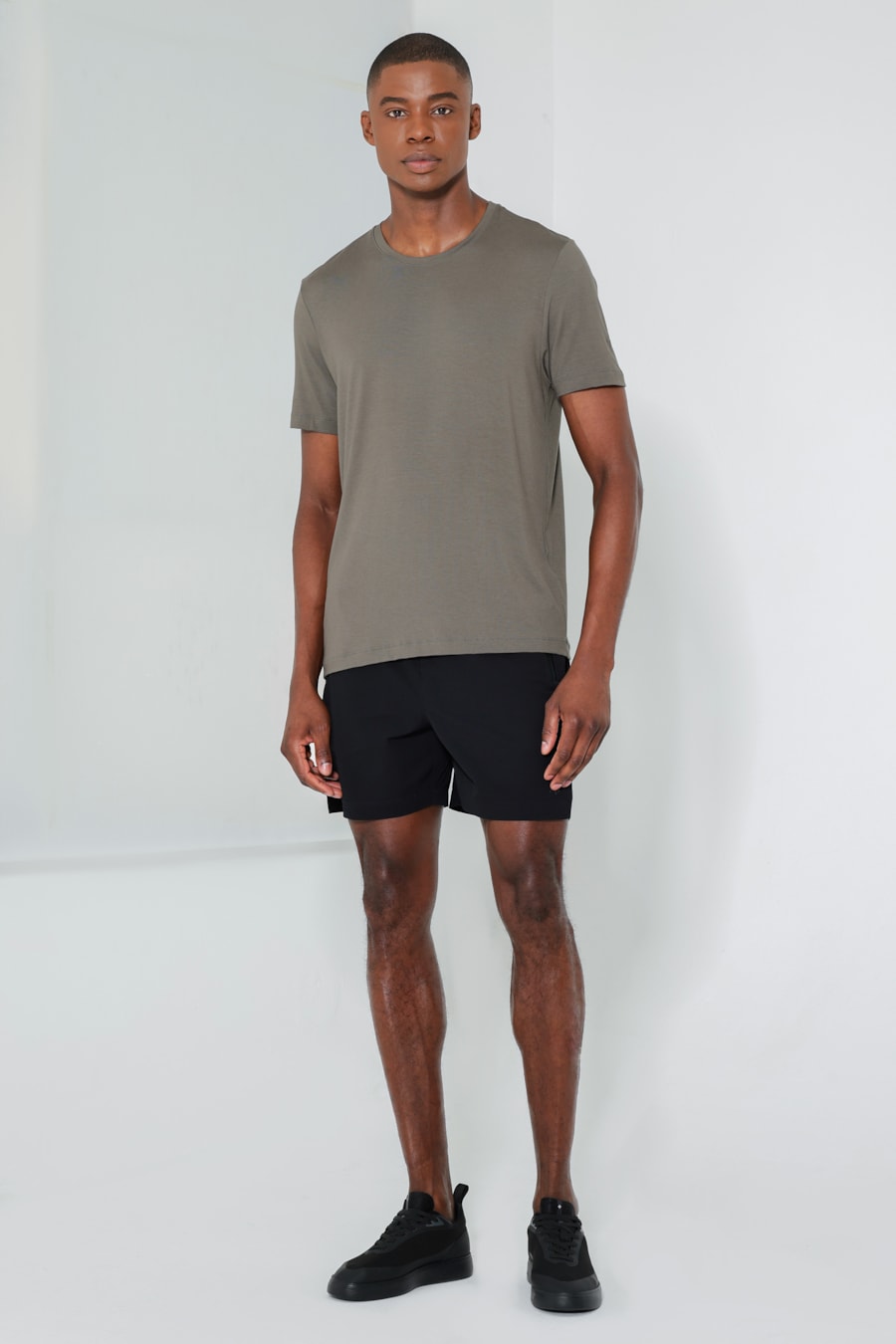 Camiseta Modal Everyday Verde Oliva — foto 2 de 5