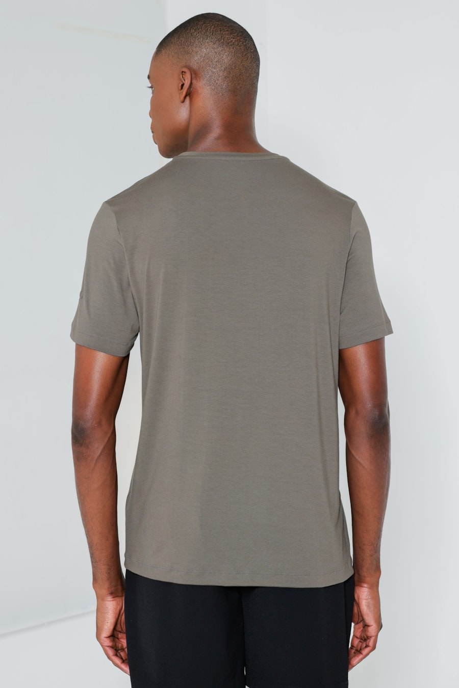 Camiseta Modal Everyday Verde Oliva — foto 4 de 5