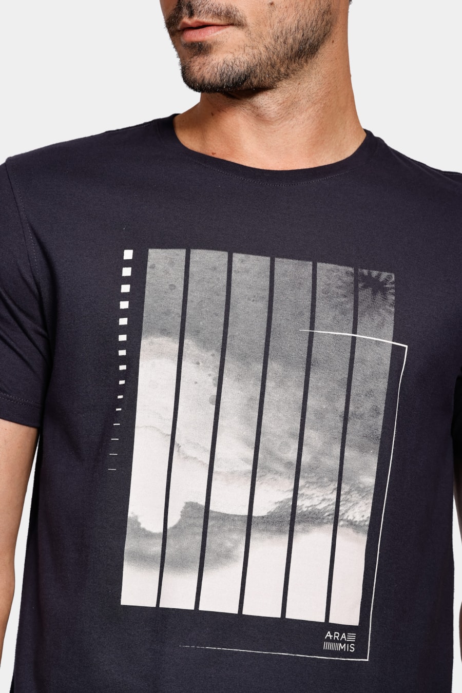 Camiseta Oceano Barcode Fotografia Marinho — foto 3 de 4