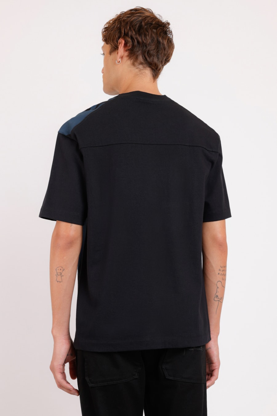 Camiseta Over Caveira Estourada Preto — foto 2 de 2