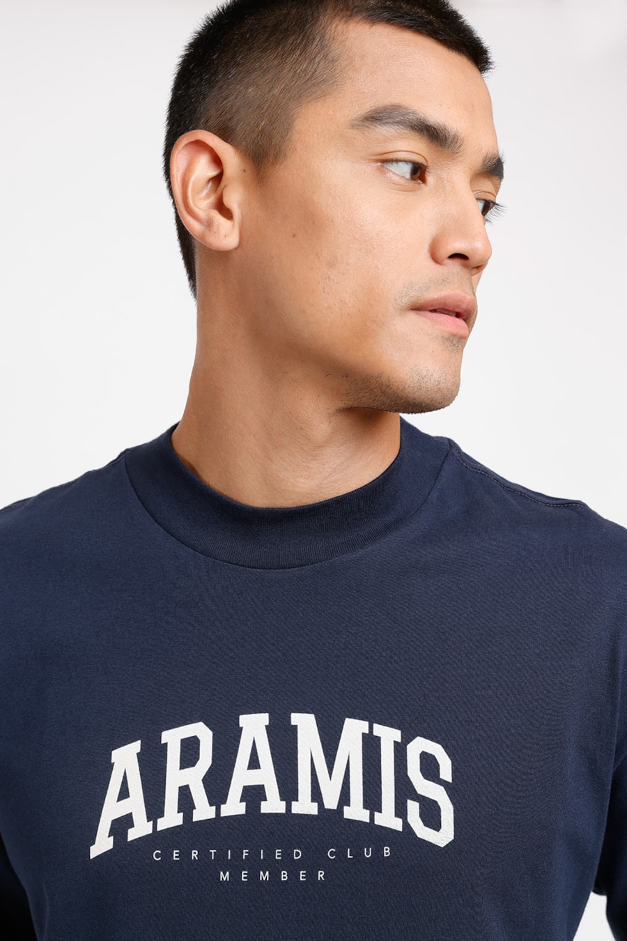 Camiseta Oversized Aramis College Marinho — foto 1 de 2