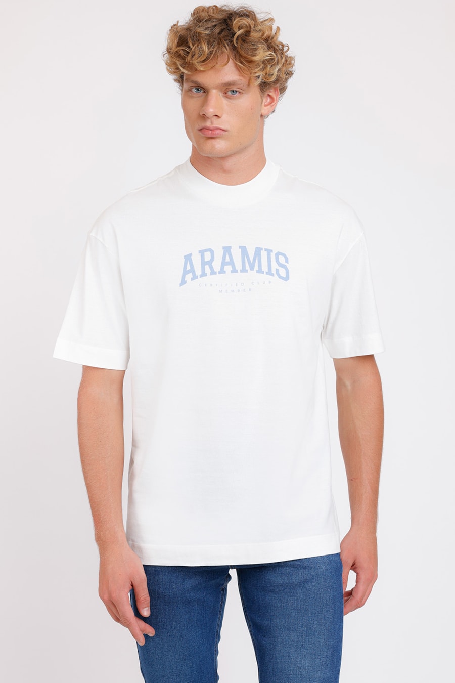 Camiseta Oversized Aramis College Off White — foto 1 de 4