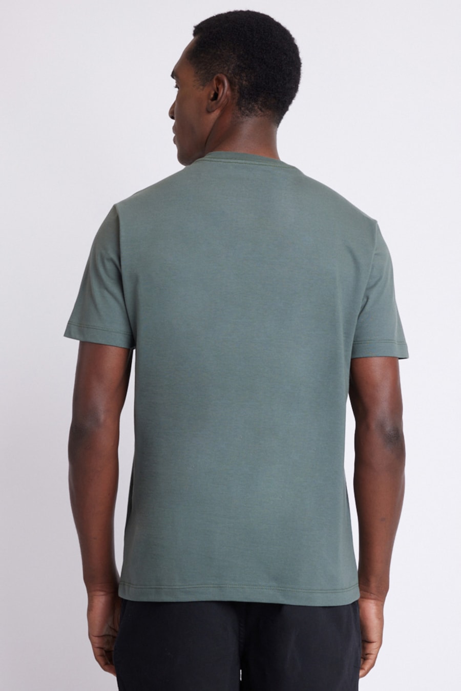 Camiseta Regular Com Estampa Monstera Floresta — foto 4 de 4