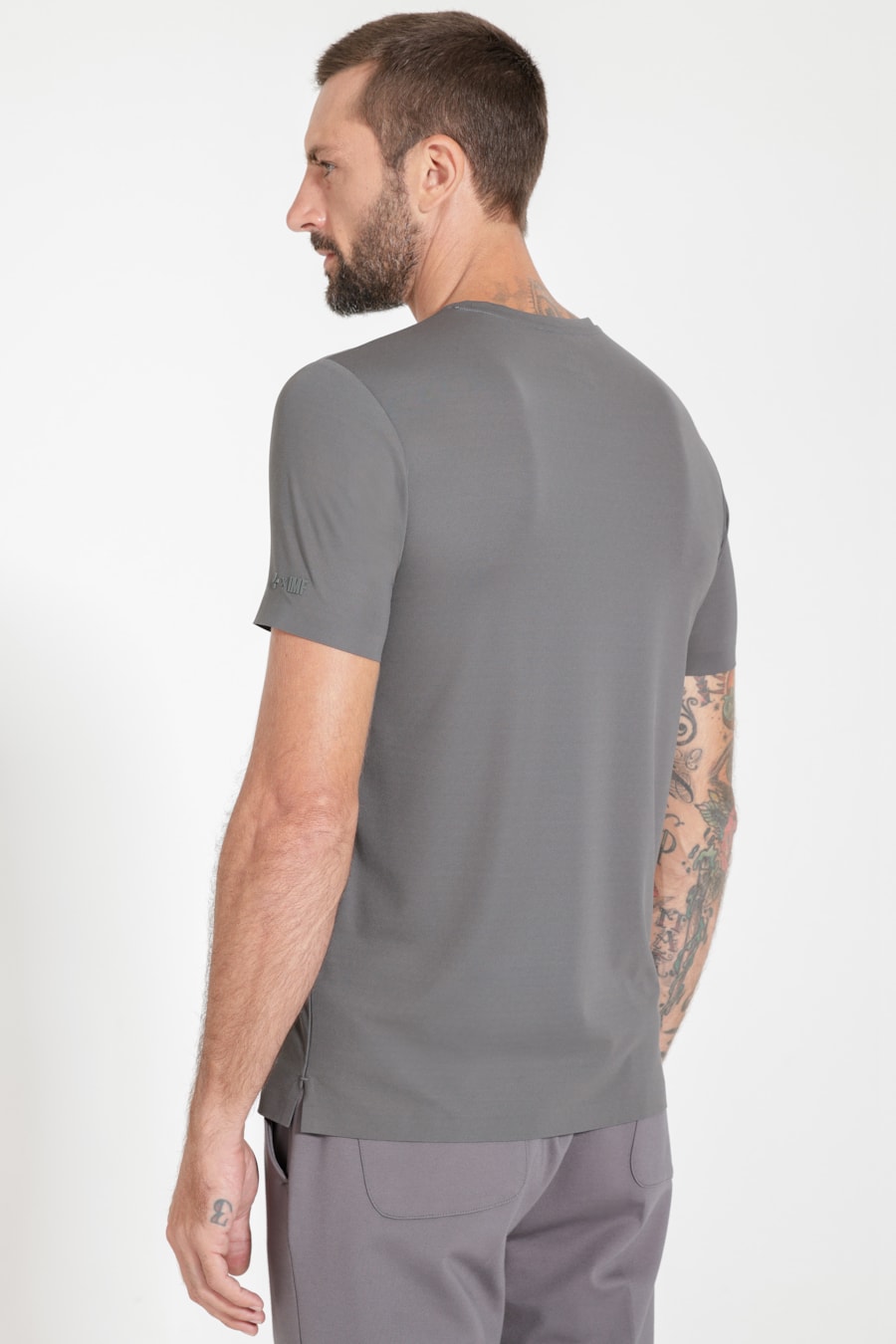 Camiseta Seamless Missão Impossível Cinza Grafite — foto 4 de 5