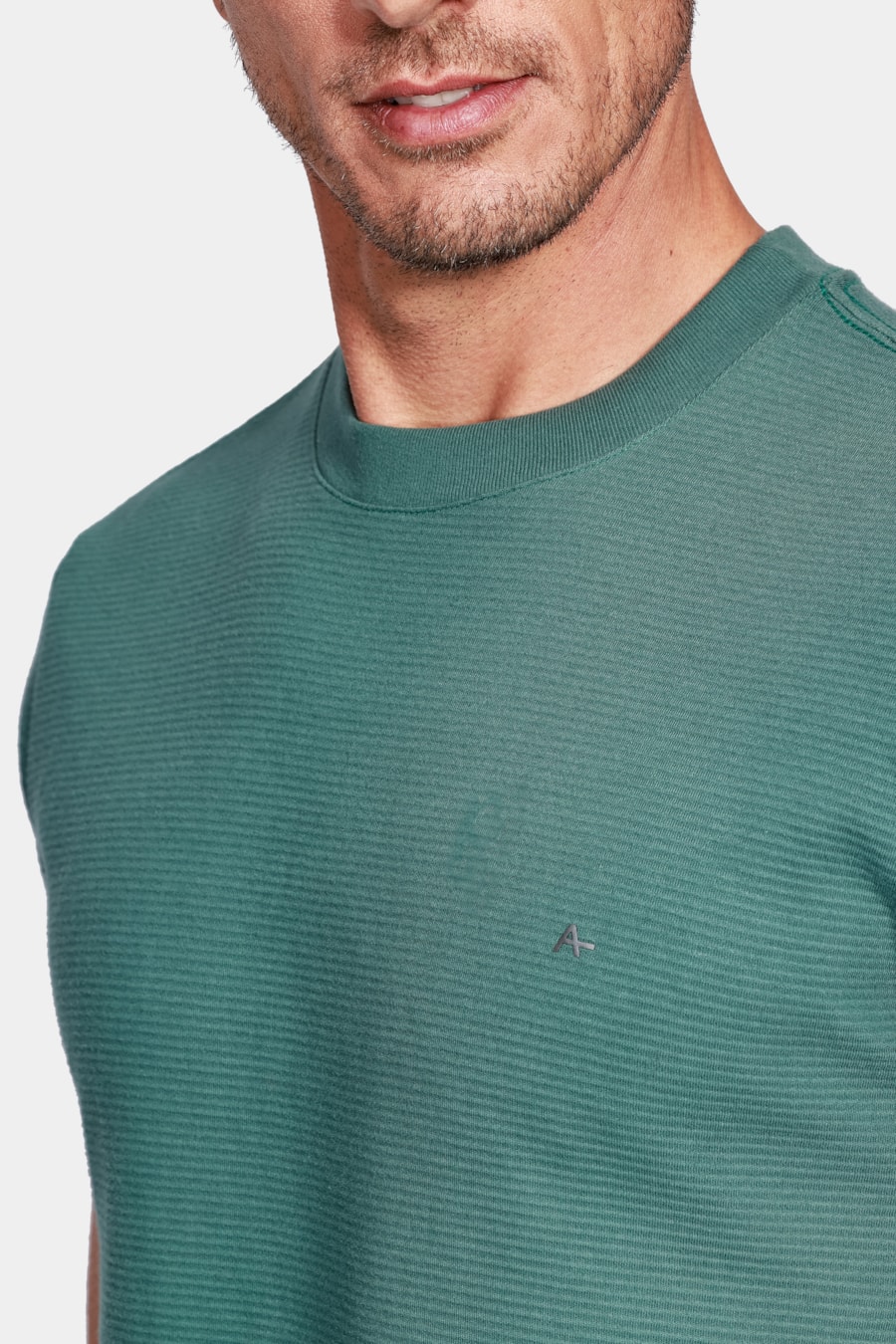 Camiseta Suedine Canelado Liso Aramis Verde Folha Seca — foto 3 de 4