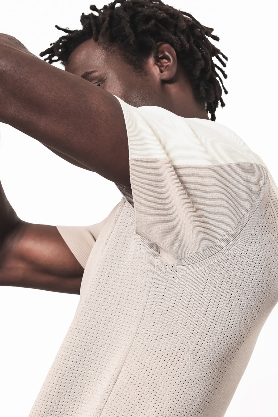 Camiseta Tricot Airflow Knit Amendoa — foto 3 de 9