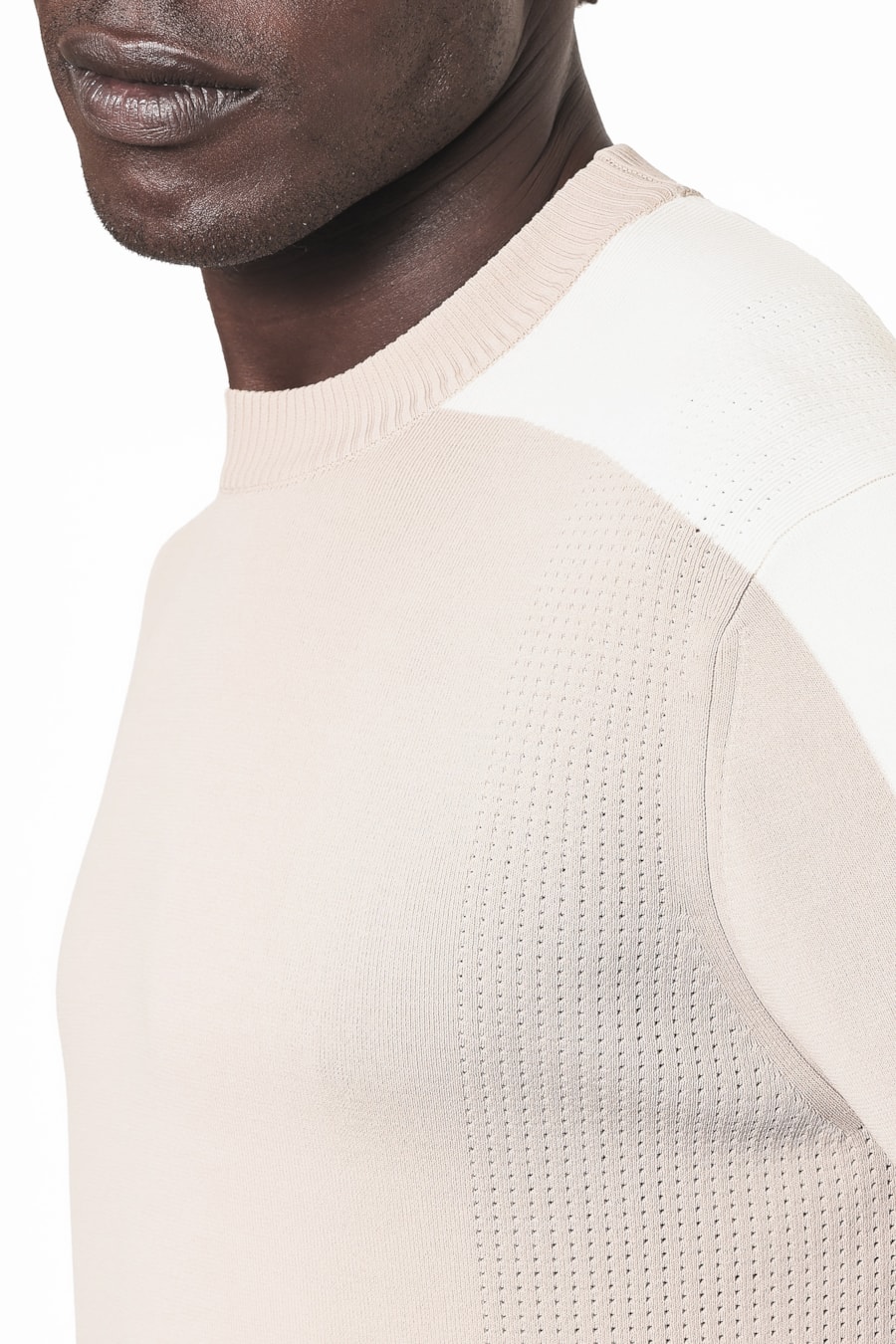 Camiseta Tricot Airflow Knit Amendoa — foto 4 de 9